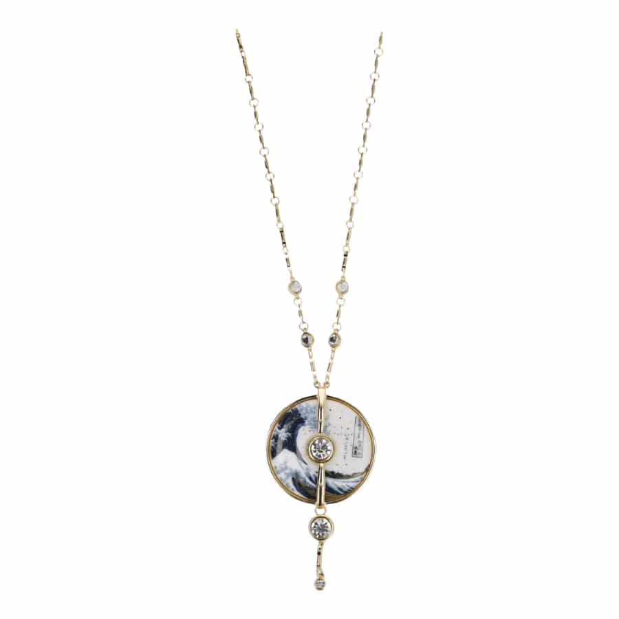 Goebel Hokusai The Wave necklace with 58cm chain and crystal accents, featuring a wave design inspired by Hokusai artwork.