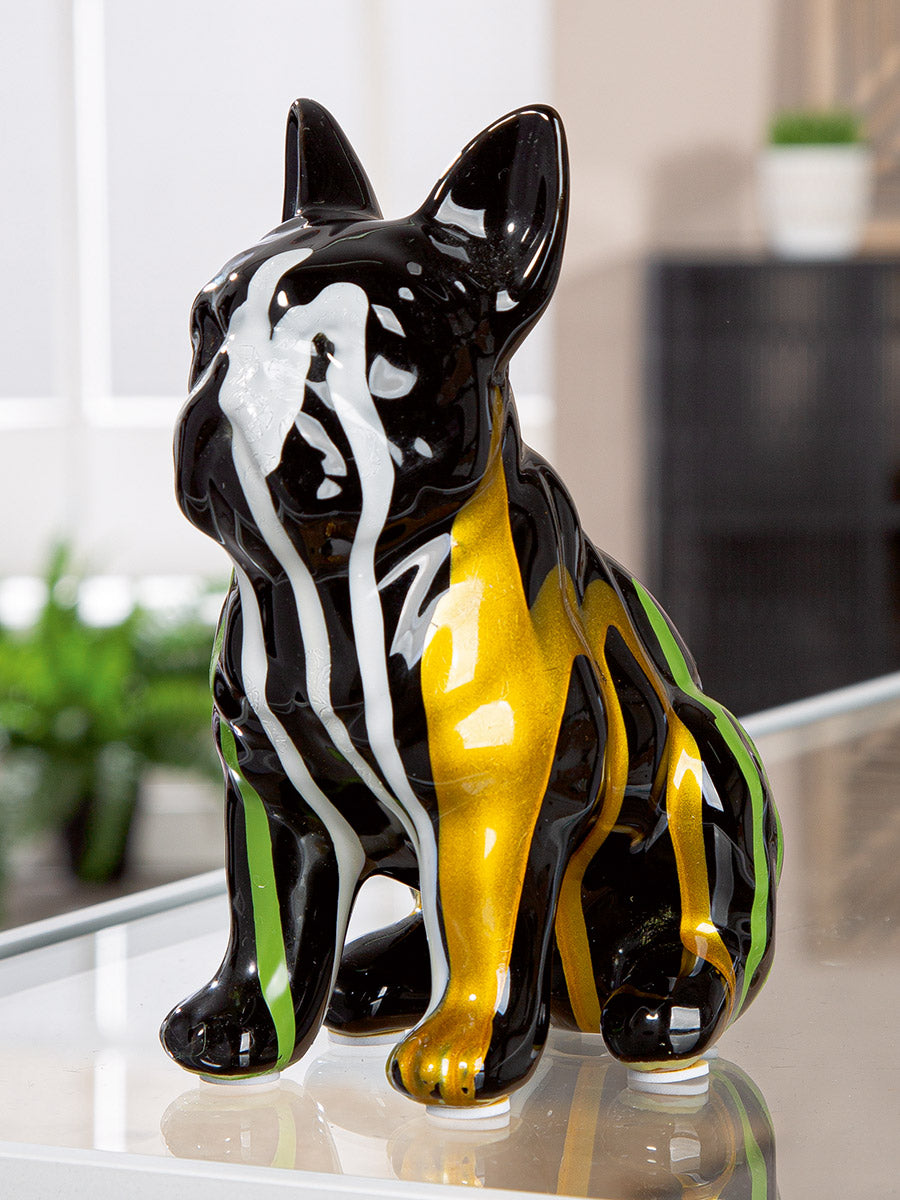 Gilde Sitting Bulldog figure in Scuro Black with detailed features, perfect for collectible or decorative display.