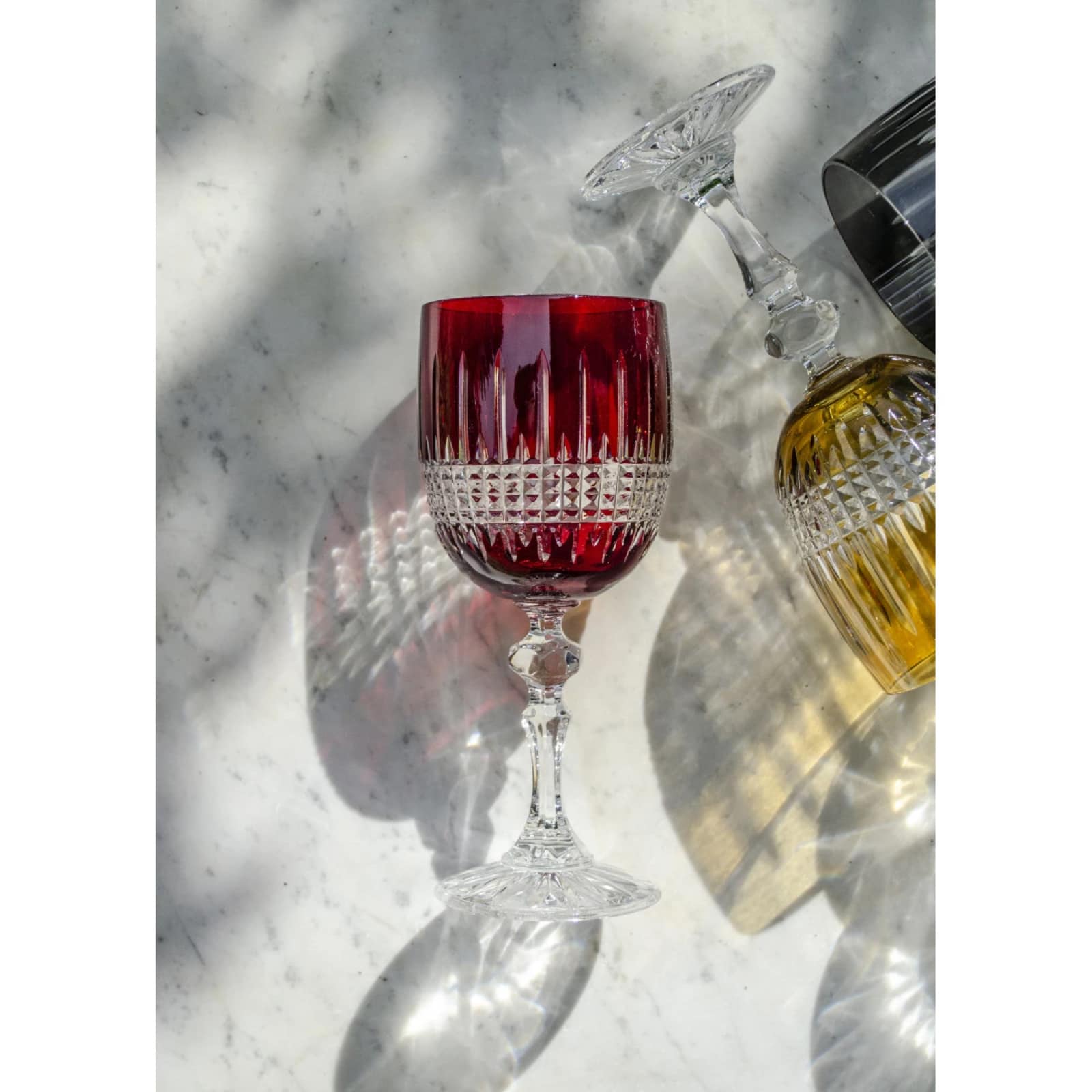Kolglass Julia Ruby wine glass 170ml with a clear stem and bowl, designed for enjoying red wine.