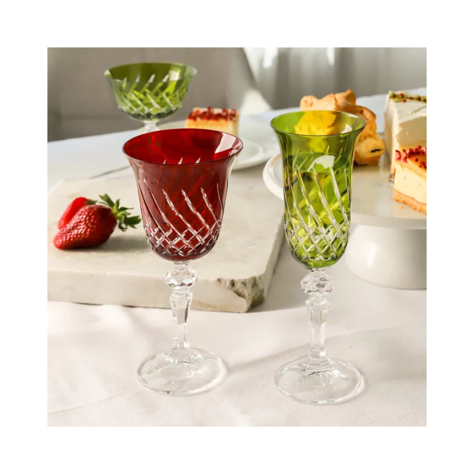 Dark purple Kolglass Julia wine glass with 170ml capacity, showcasing elegant design and clear glass material.