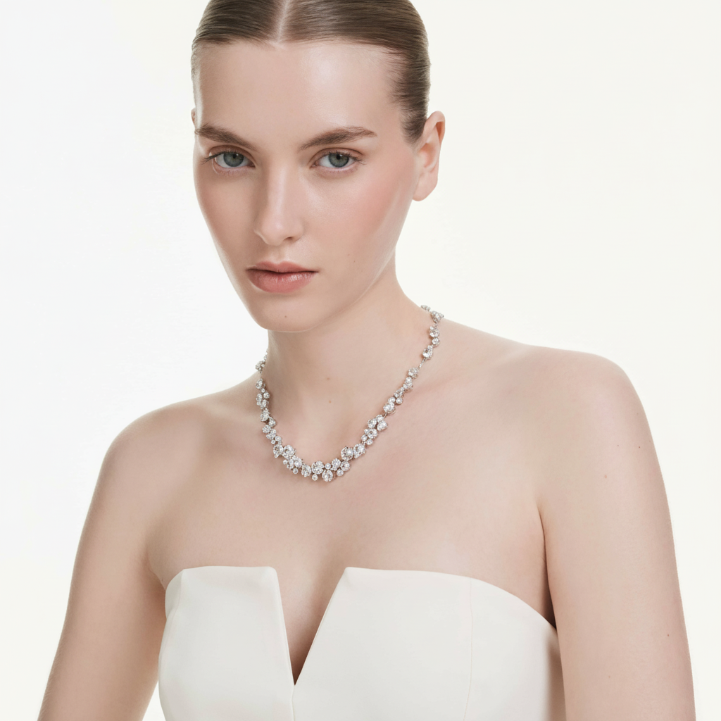 Swarovski Constella necklace with round white crystal, rhodium-plated chain and pendant, elegant jewelry accessory.