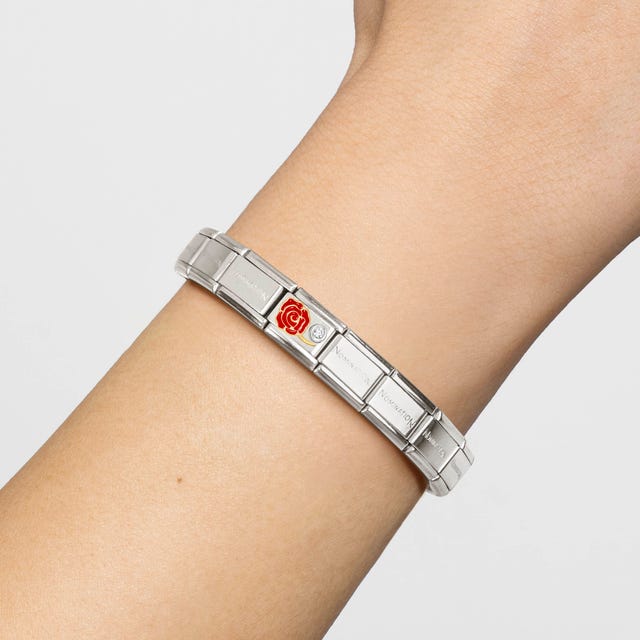 Nomination Composable red rose charm with CZ accents in yellow gold, featuring a delicate floral design and symbolic details.