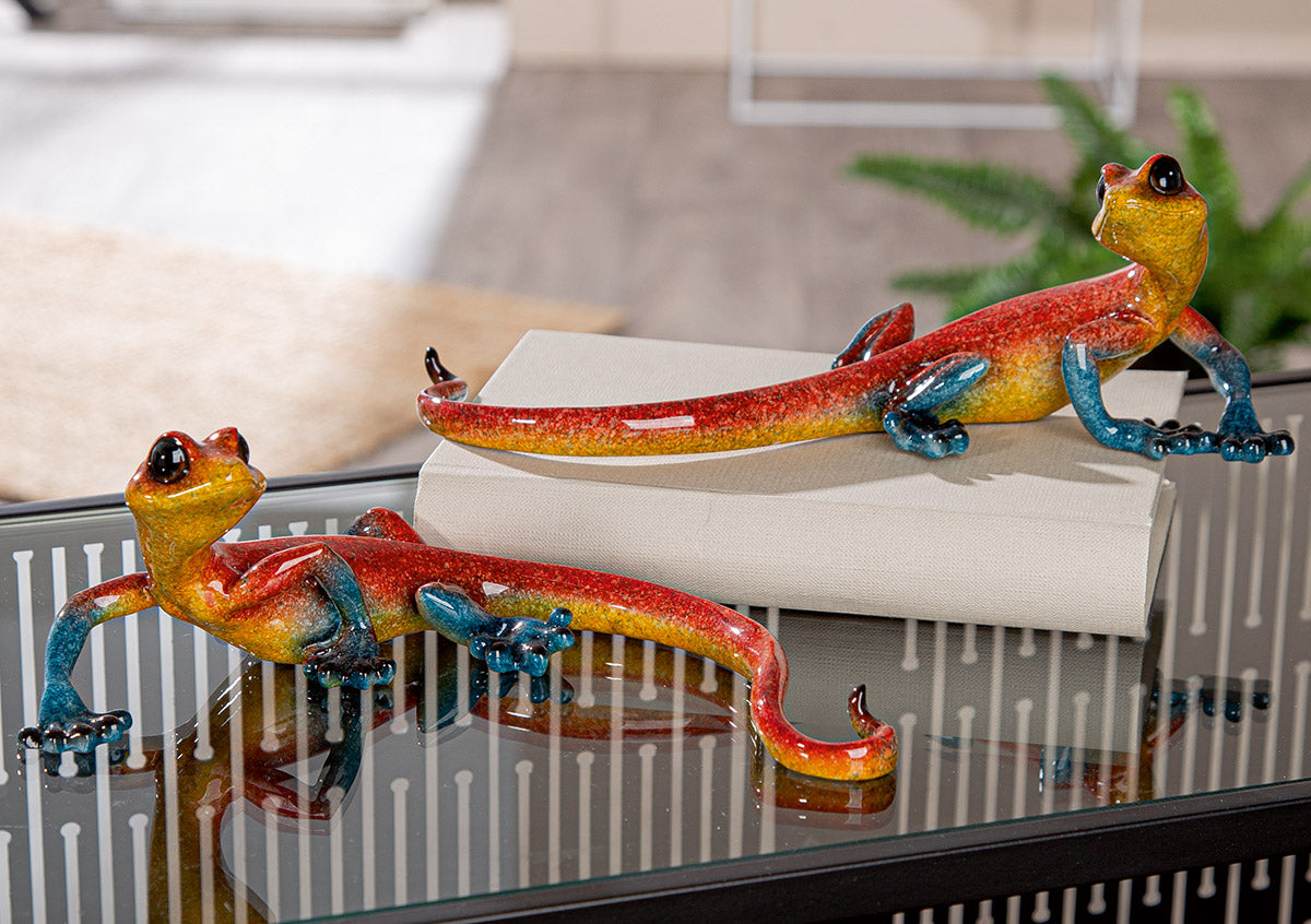 Gilde Emmanuel resin gecko figure looking left, detailed green sculpture perfect for display or collection.