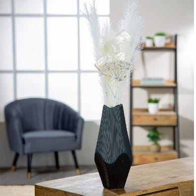 Black Gilde Lamellen ceramic vase, 30cm tall, with a modern design featuring vertical slats, ideal for decorative floral arrangements.