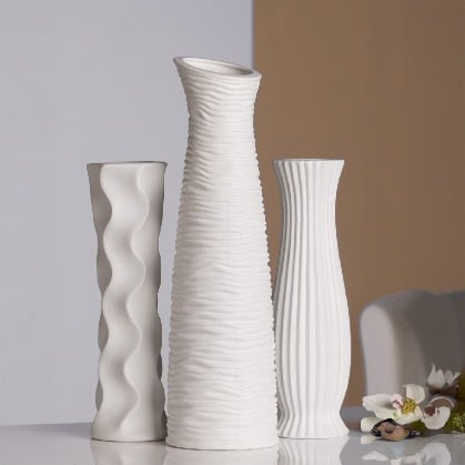 White ceramic Gilde Ripple vase, 46cm tall, with a textured rippled surface and elegant design, perfect for decorative floral arrangements.