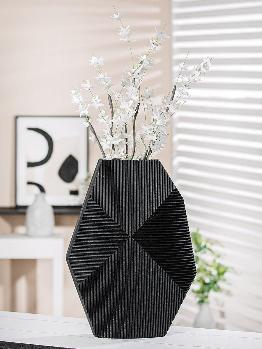 Gilde Heptagon Vase Resin Black 28cm -Gilde