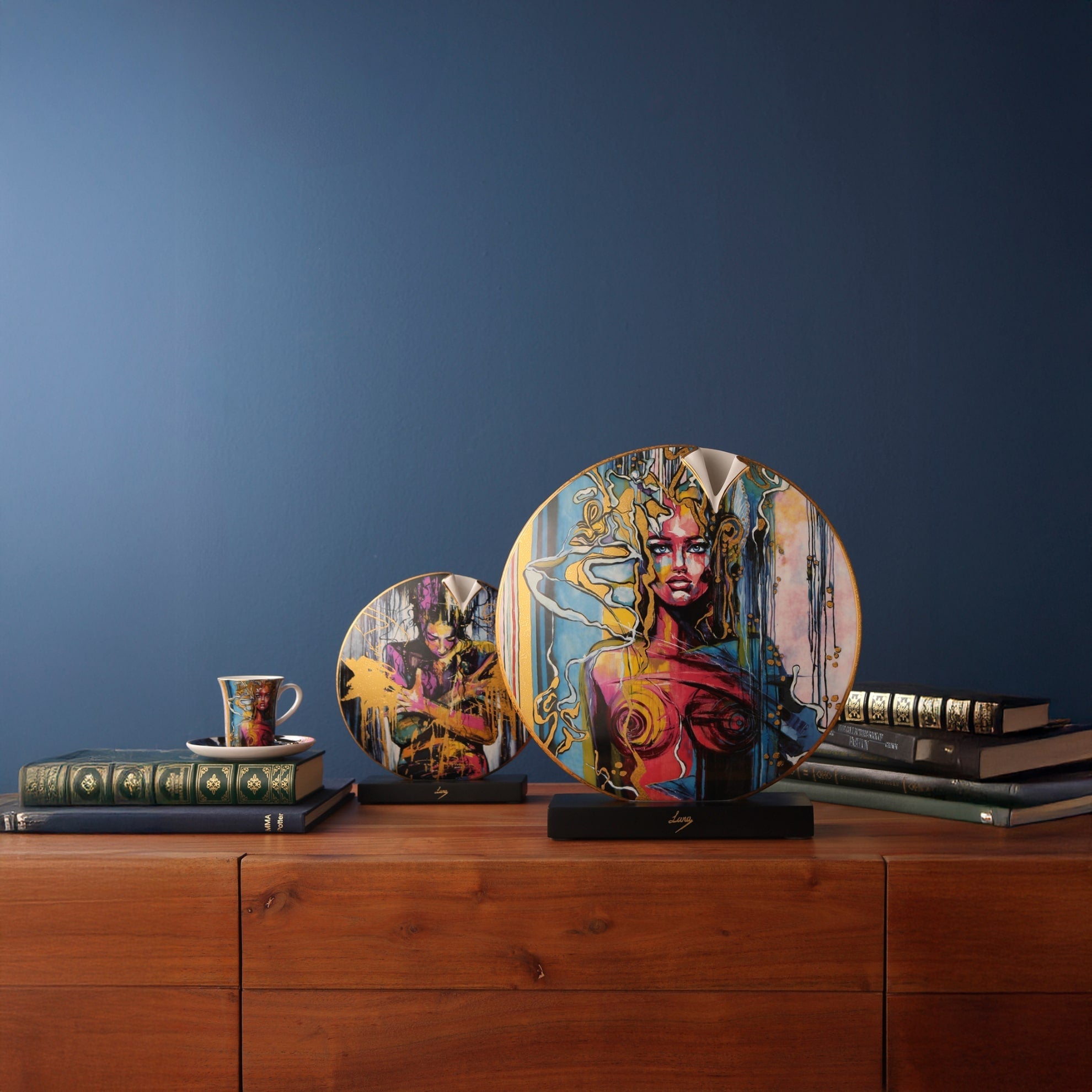 Goebel Vase Limited Edition Lana Frey 33.5cm -Goebel