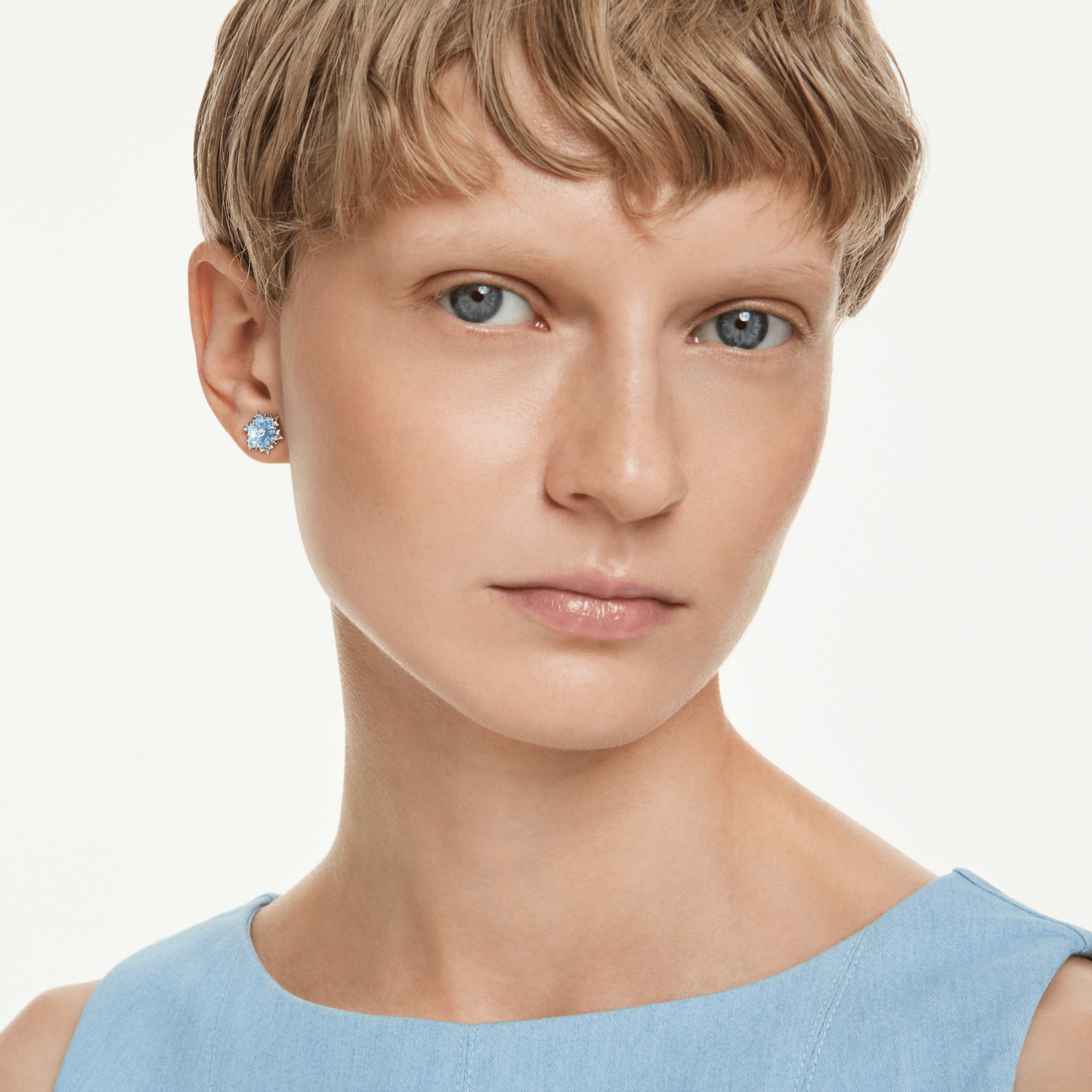 Swarovski Magic Stud Earrings Snowflake, Blue, Rhodium plated -Swarovski