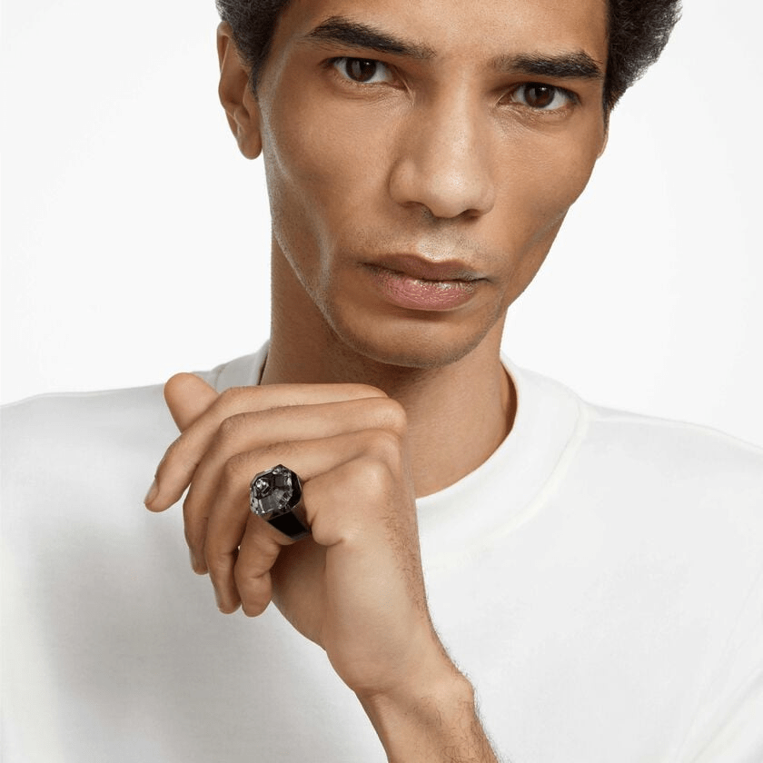 Swarovski Numina cocktail ring Black, Ruthenium plated -Swarovski