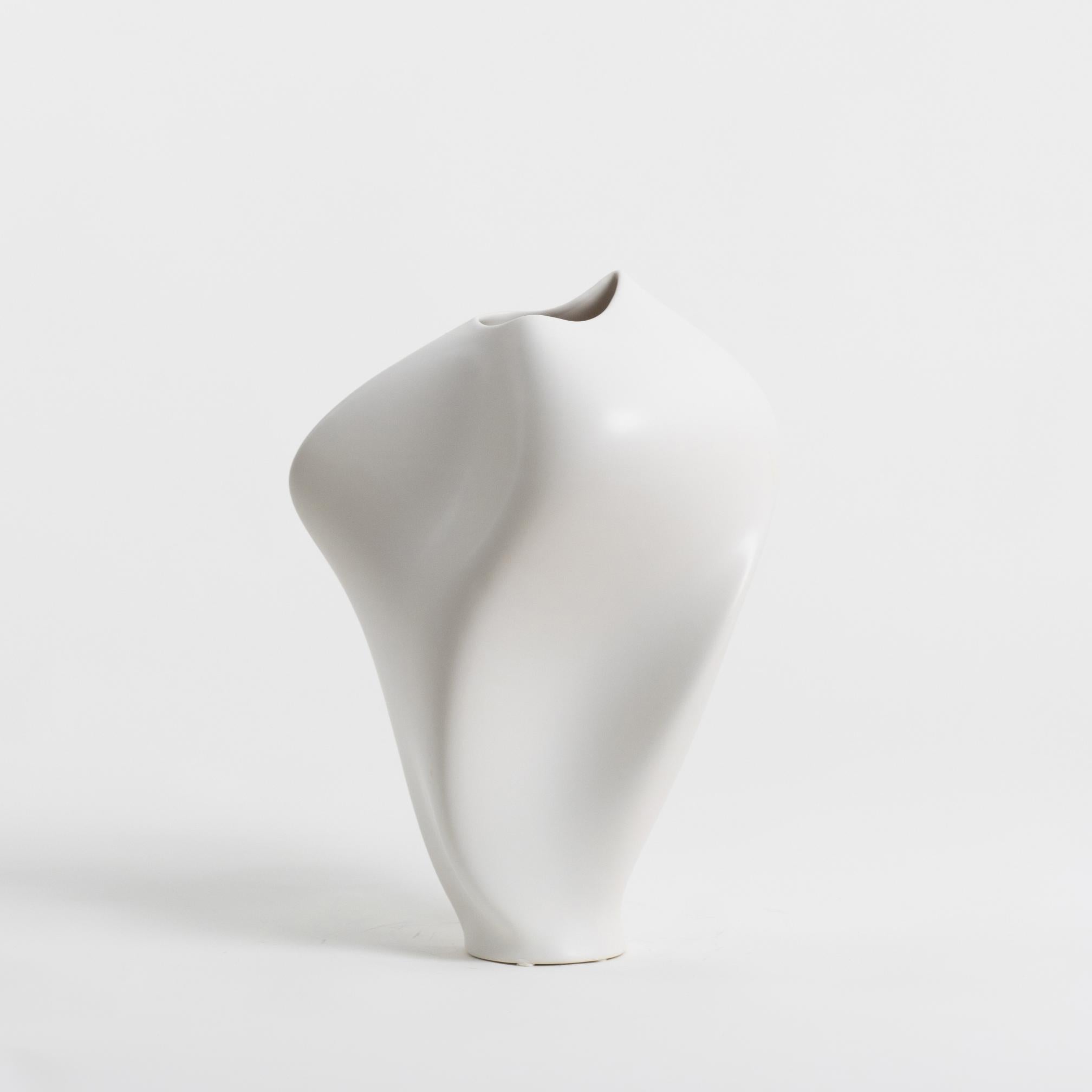 The Tear Vase - Pearl White -Claraval