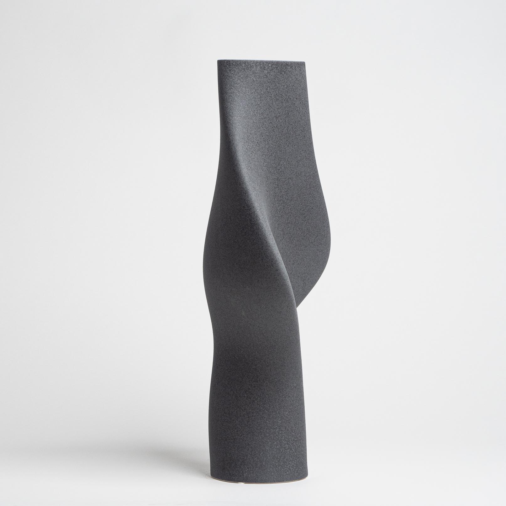 Vase Elegy - Cosmic Black -Claraval